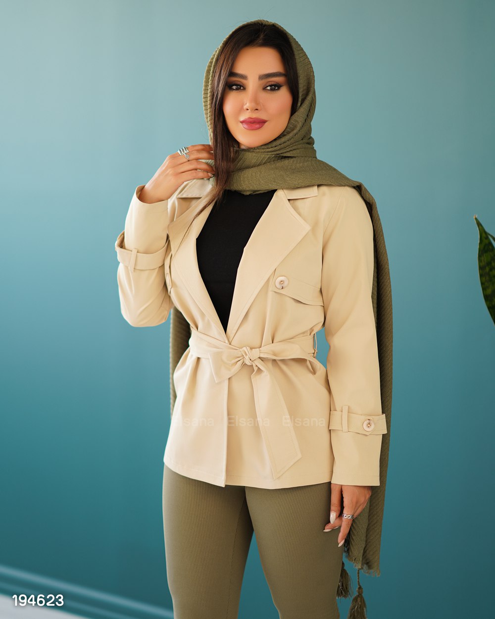 بارانی کوتاه آریستا - سایز ۳ / کالباسی تیره