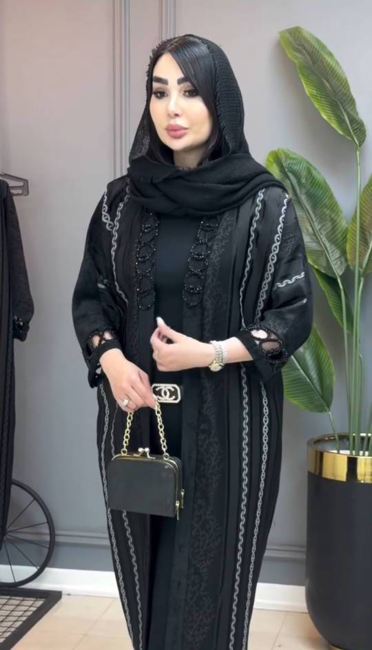 مانتو حریر ژاکارد سنگدوزی شده